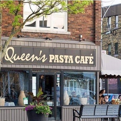 Queen's Pasta Café logo